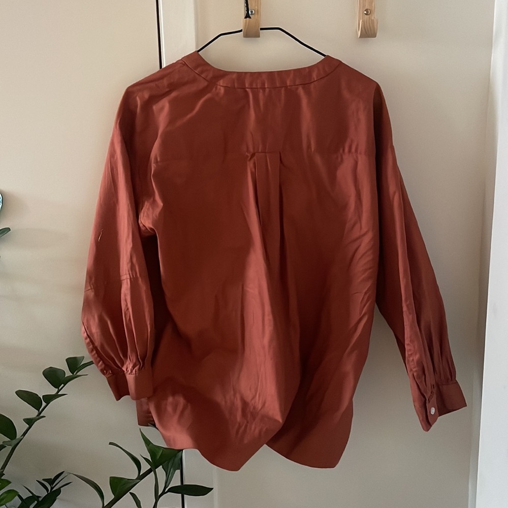 Everlane Rust Silky Cotton Lantern Button-Up Top - Picture 2 of 4